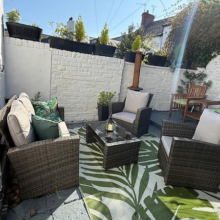 Downtown Cottage Конуи Екстериор снимка